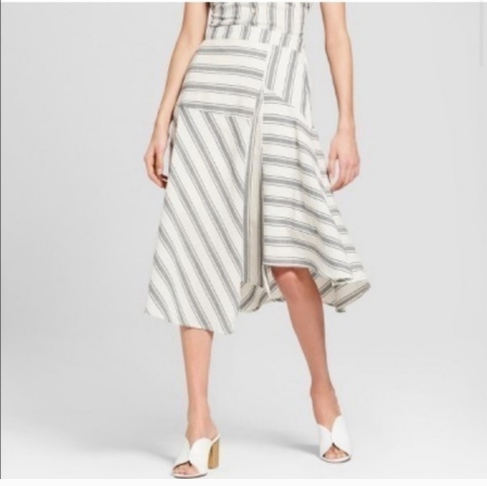 Who What Wear Asymmetrical White & Gray Skirt. Sz 8